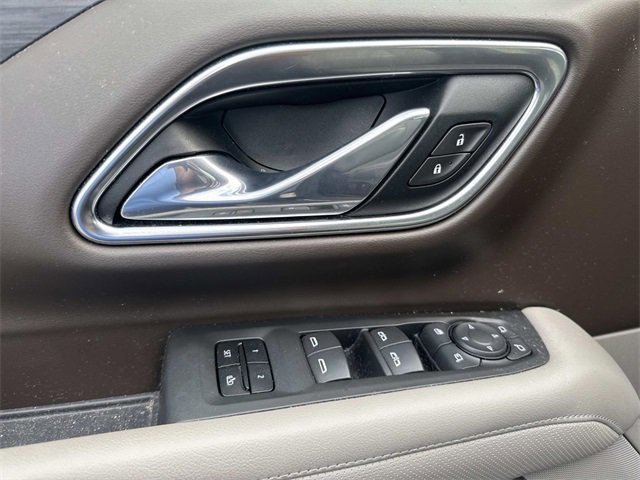 Used 2021 GMC Yukon XL SLT w/ SLT Premium Package image 27