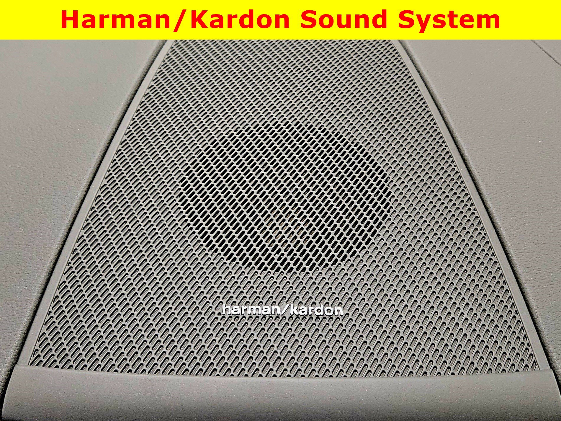 Used 2025 Volvo XC60 T8 Ultra w/ Protection Package Premier image 30