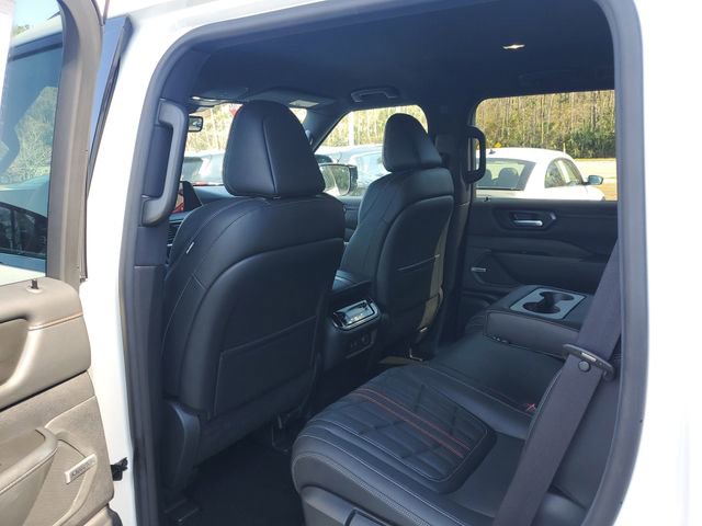 Certified 2025 Nissan Armada PRO-4X image 8