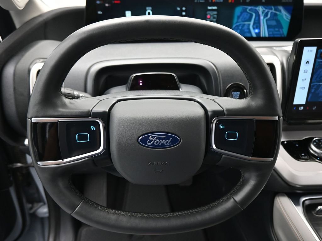 Certified 2025 Ford Expedition Active image 13