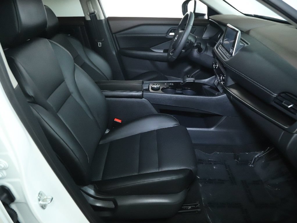 Certified 2023 Nissan Rogue SV w/ SV Premium B Package AWD/4WD image 35