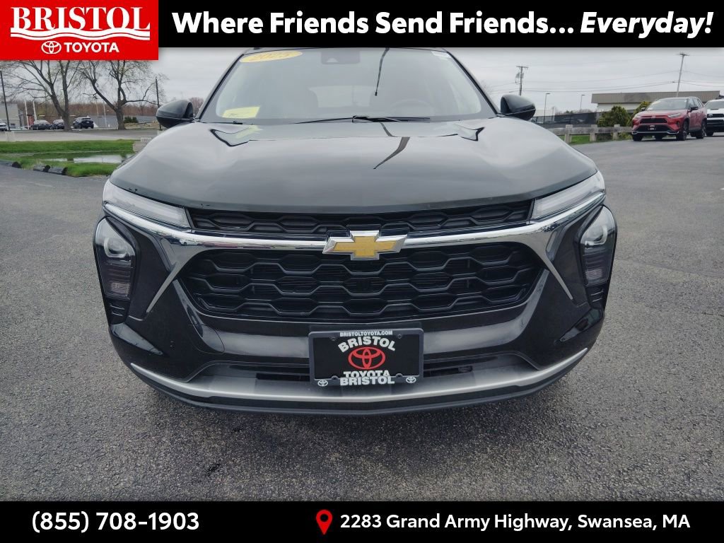 Used 2025 Chevrolet Trax LT w/ LT Convenience Package FWD image 31