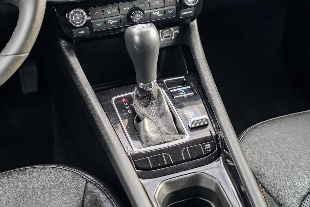 Used 2023 Jeep Compass Limited image 20