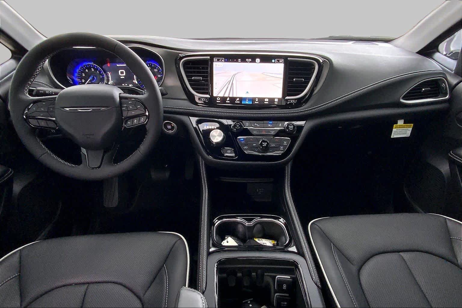 New 2027 Chrysler Pacifica Limited FWD image 12