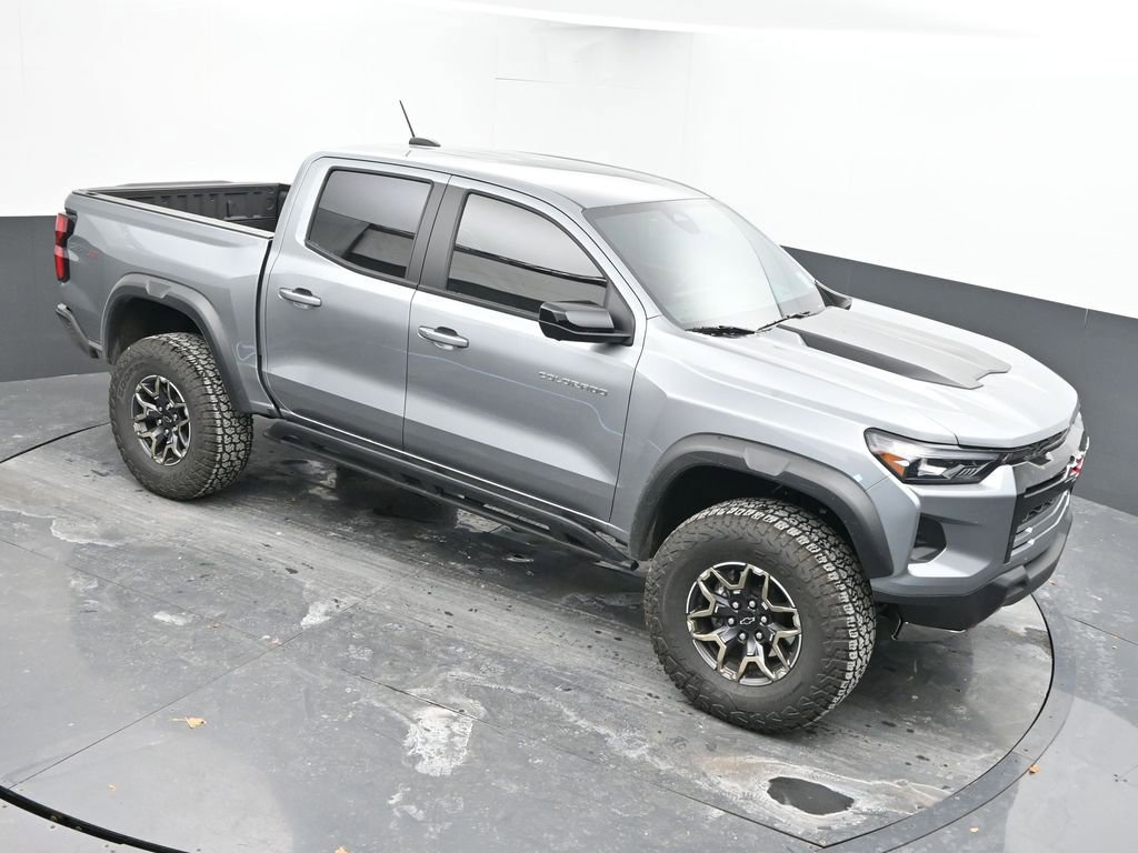 Used 2024 Chevrolet Colorado ZR2 w/ ZR2 Convenience Package III image 35
