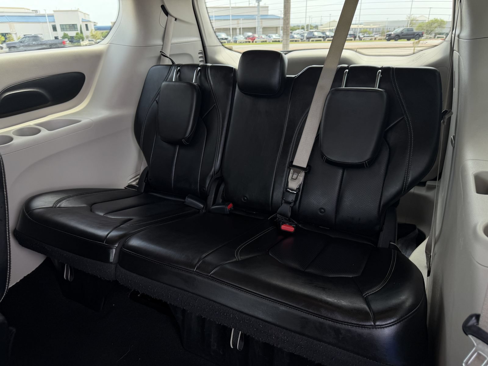 Used 2021 Chrysler Voyager Lxi FWD image 27