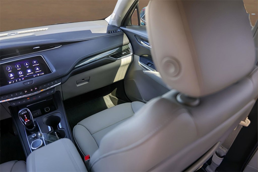 Certified 2022 Cadillac XT4 Premium Luxury w/ Technology Package image 27