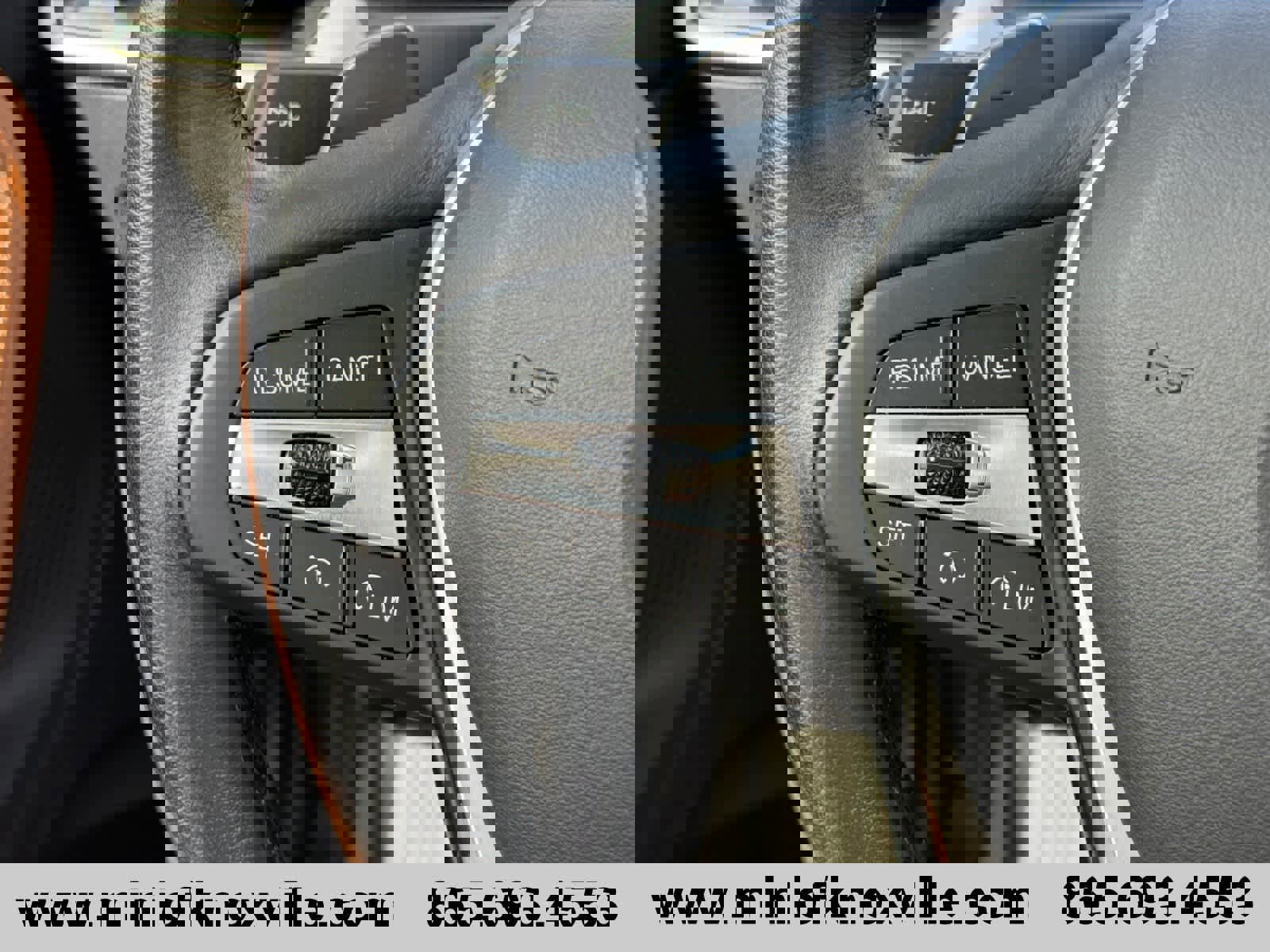 Used 2024 BMW 230i Coupe w/ Premium Package image 25