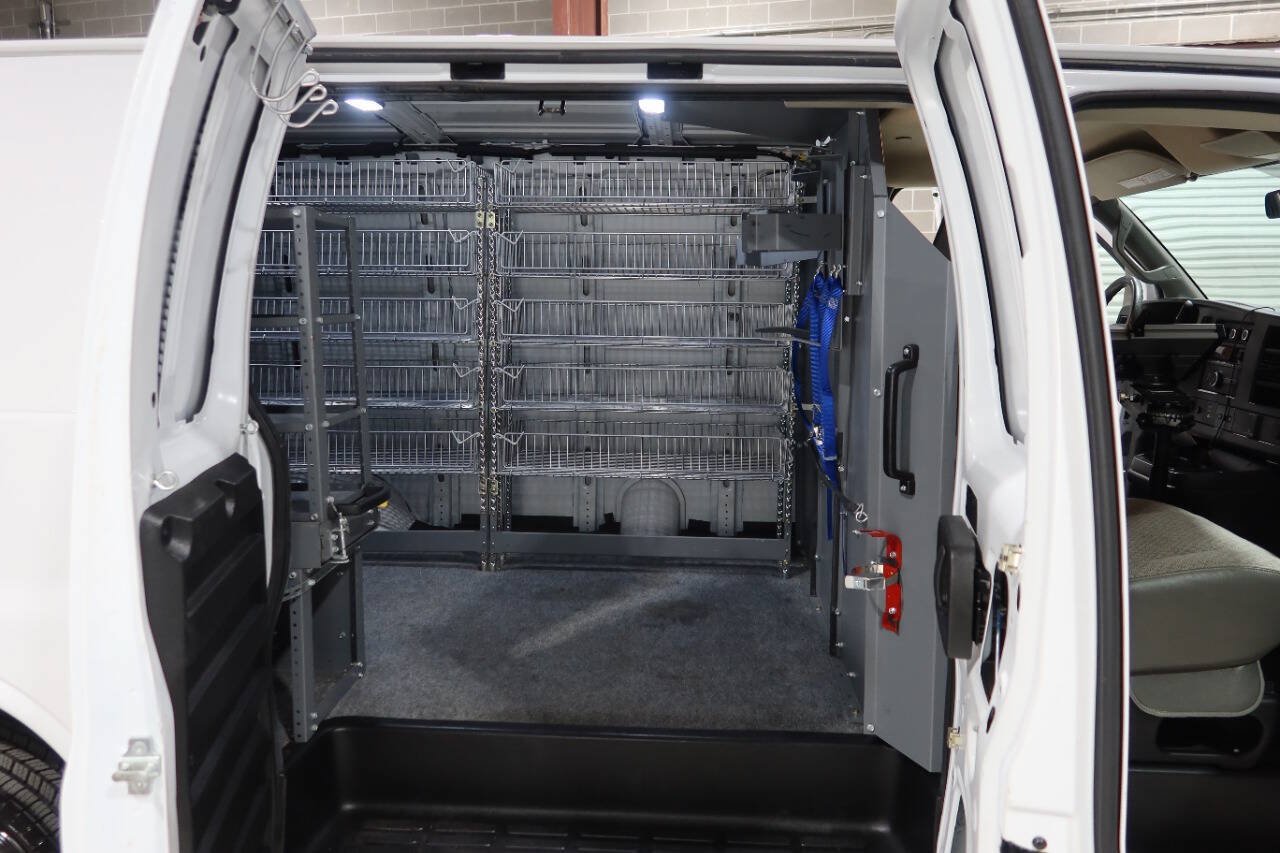 Used 2021 Chevrolet Express 2500 RWD image 15