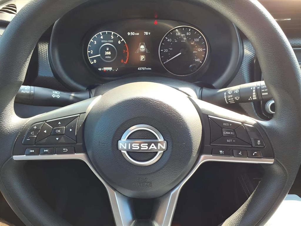 Used 2024 Nissan Kicks SV image 14