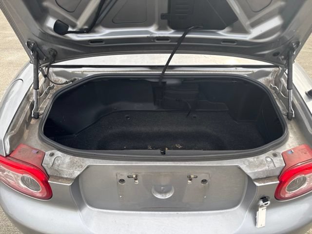Used 2011 MAZDA MX-5 Miata Grand Touring w/ Premium Pkg RWD image 10