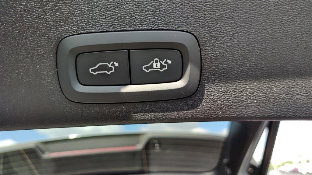 New 2026 Volvo XC40 B5 Core w/ Climate Package image 29