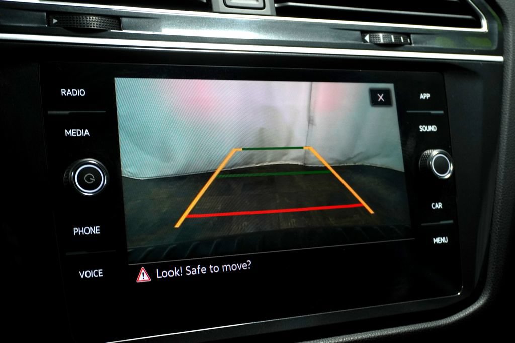 Certified 2024 Volkswagen Tiguan SE AWD/4WD image 21