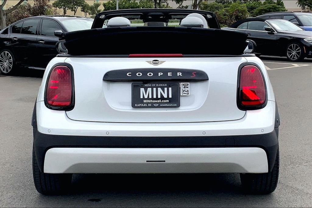 Certified 2025 MINI Cooper S image 5