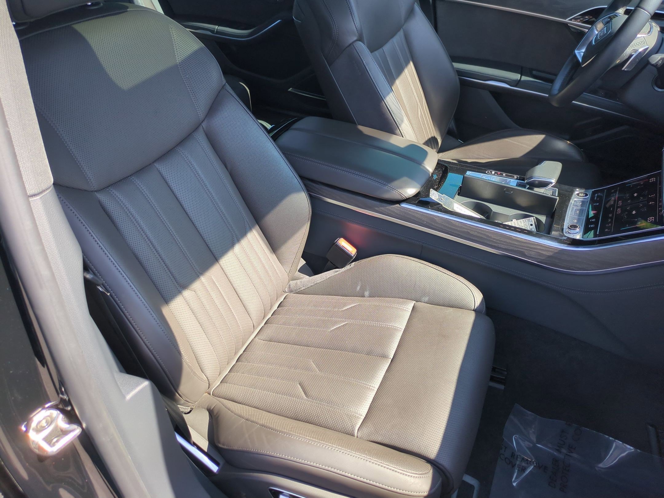 Used 2023 Audi A8 L 3.0T w/ Comfort Plus Package AWD/4WD image 35