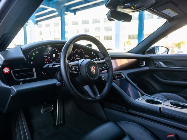 Used 2025 Porsche Cayenne S image 4