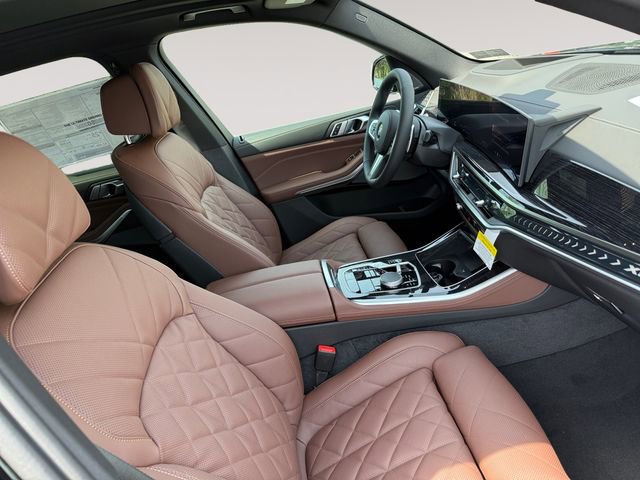 New 2026 BMW X5 xDrive40i w/ M Sport Package AWD/4WD image 15