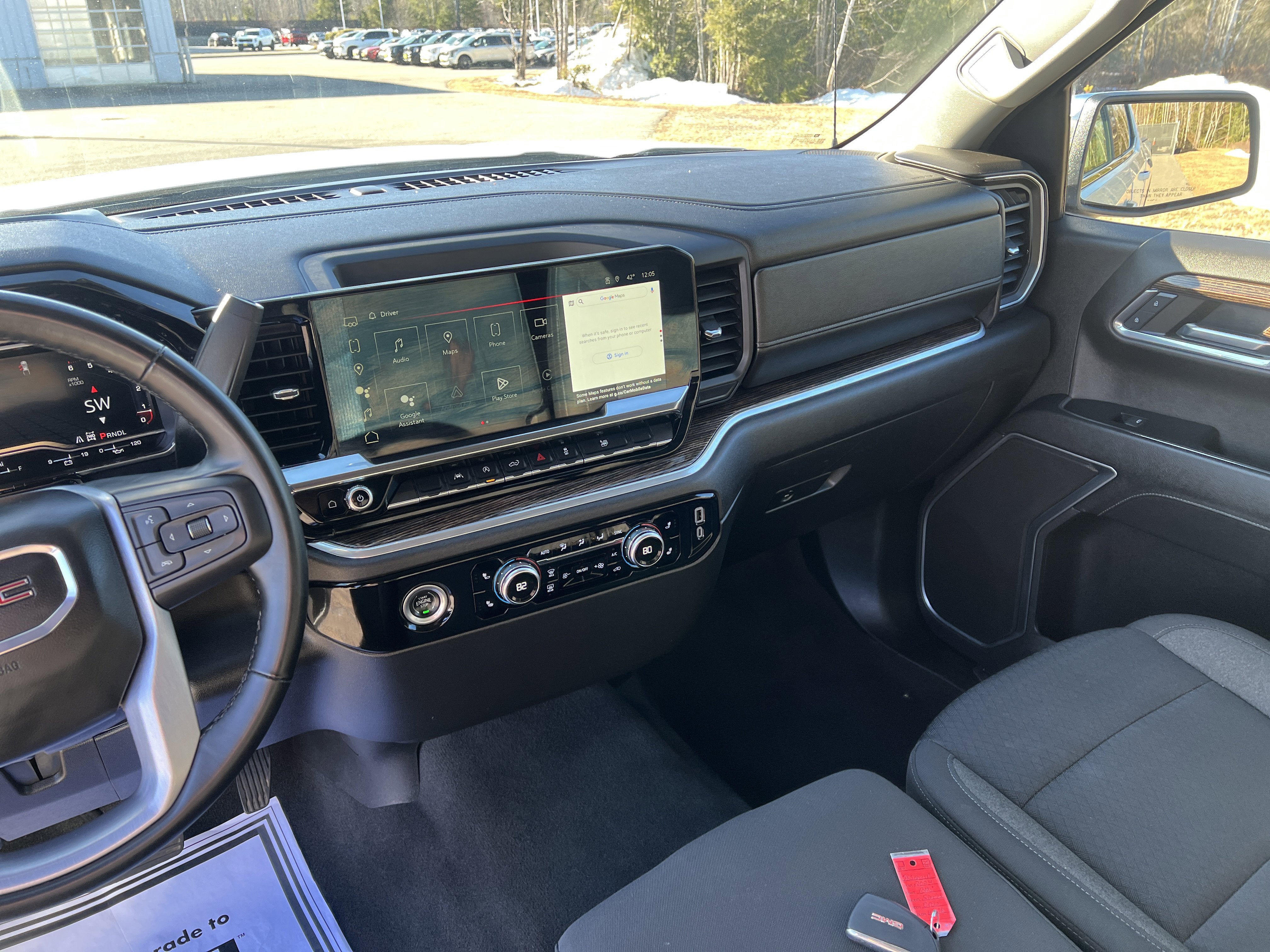 Used 2024 GMC Sierra 1500 SLE image 19