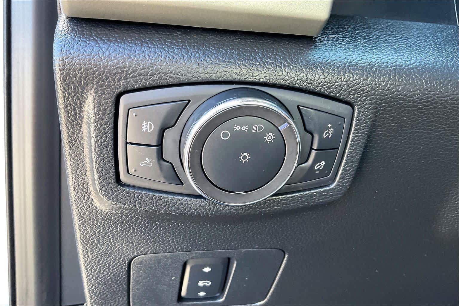 Used 2018 Ford F250 Lariat w/ Tow Technology Bundle AWD/4WD image 13