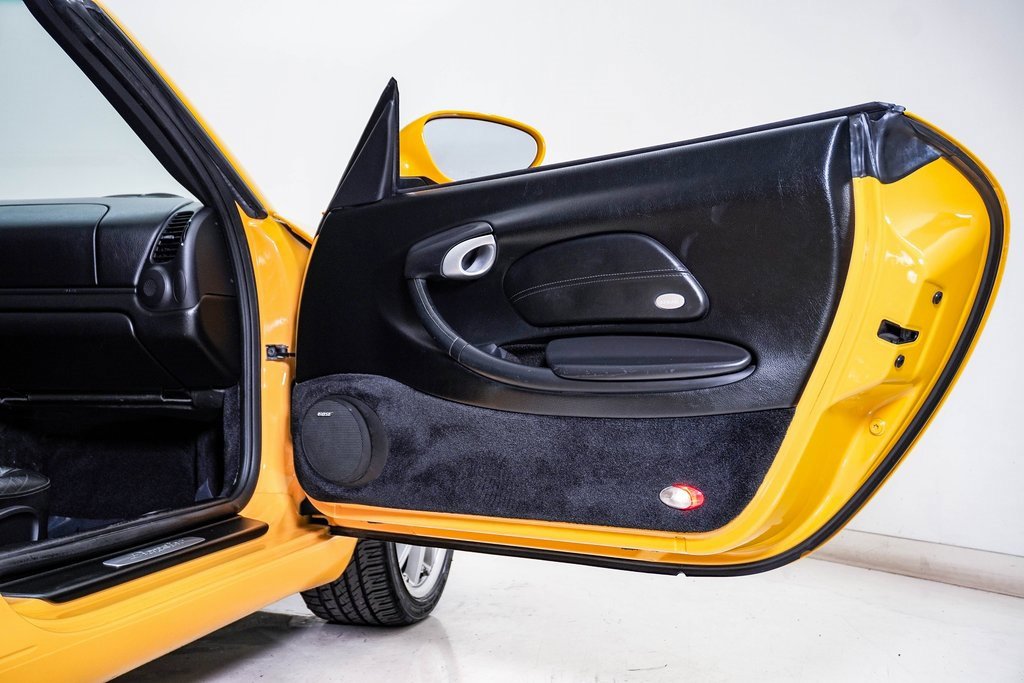 Used 2003 Porsche Boxster image 16