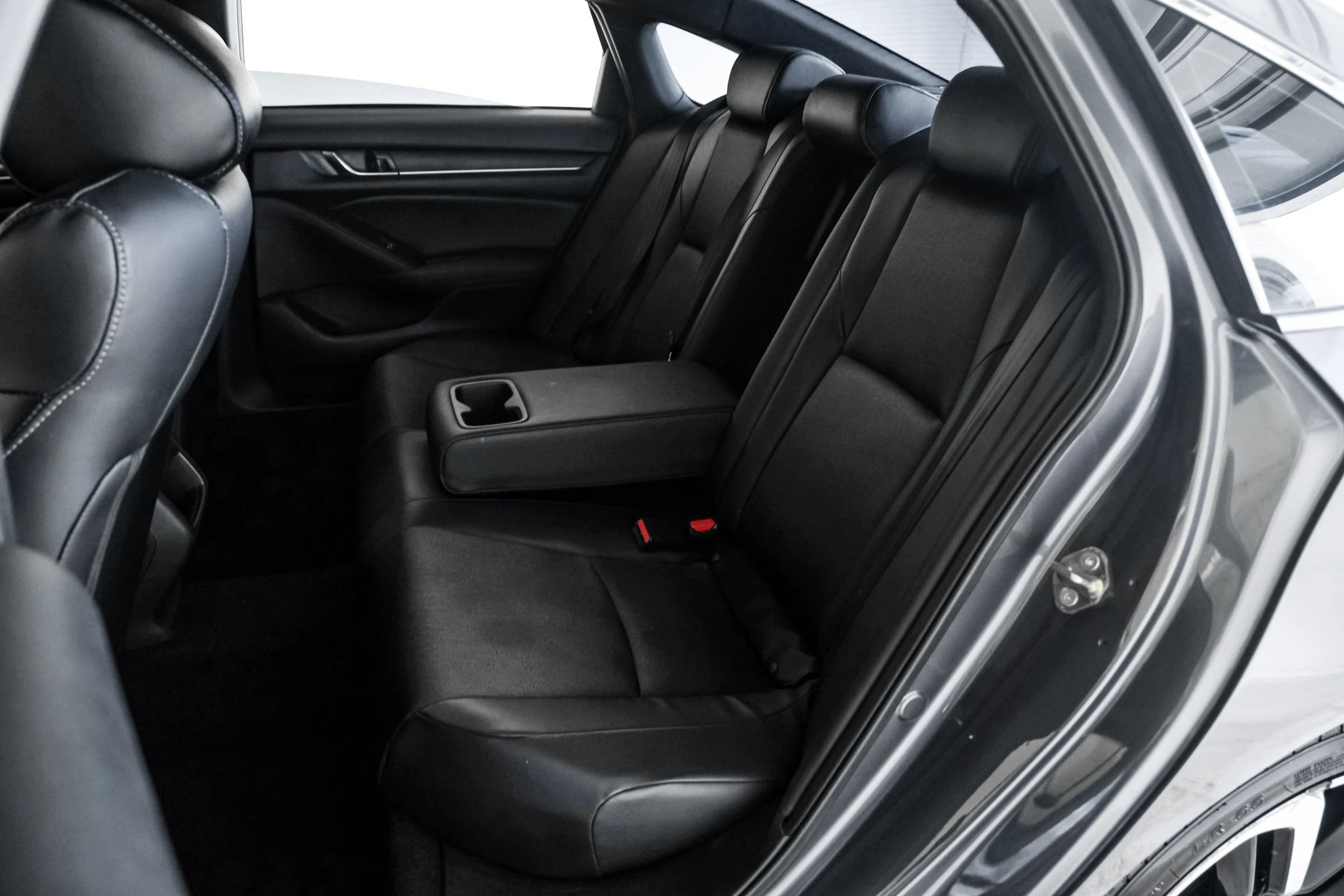 Used 2018 Honda Accord Sport image 31