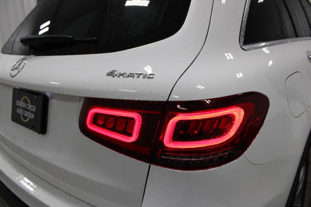 Used 2022 Mercedes-Benz GLC 300 4MATIC image 12