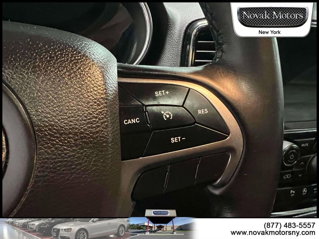 Used 2022 Jeep Grand Cherokee Laredo X image 20