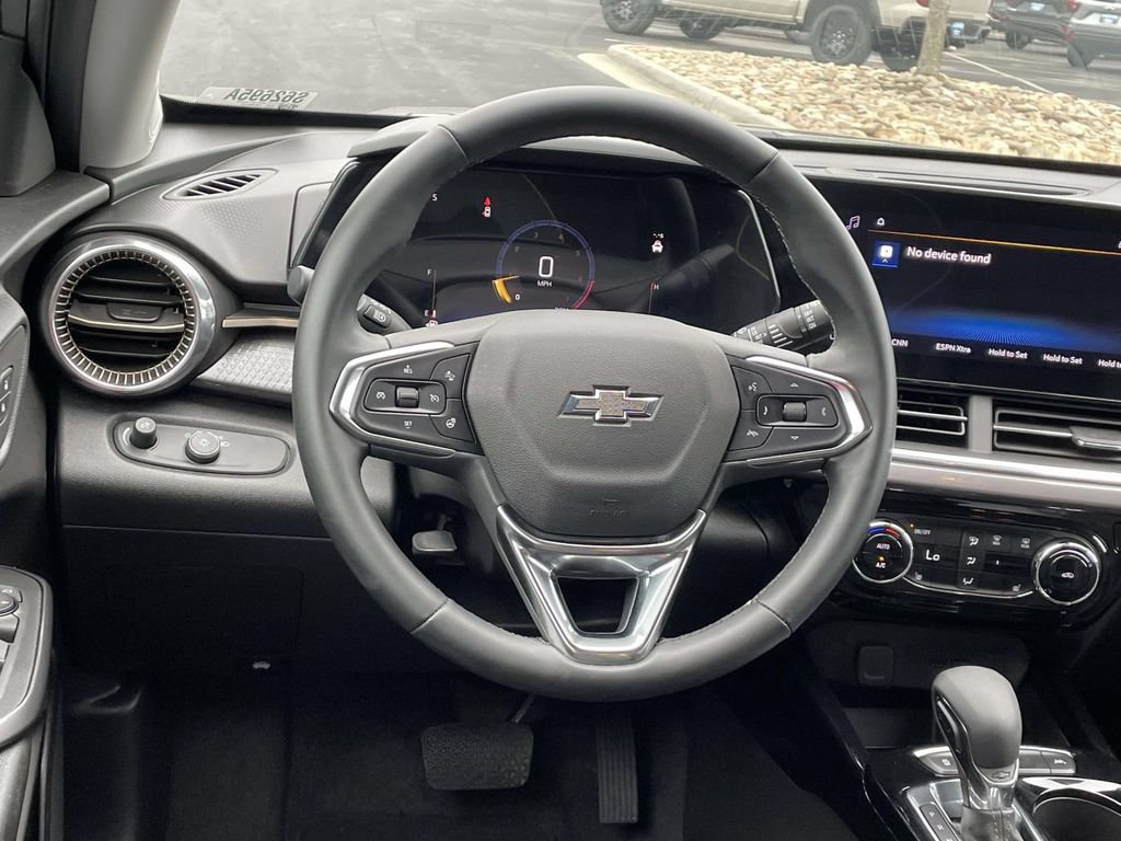 Used 2025 Chevrolet Trax ACTIV w/ Driver Confidence Package FWD image 16