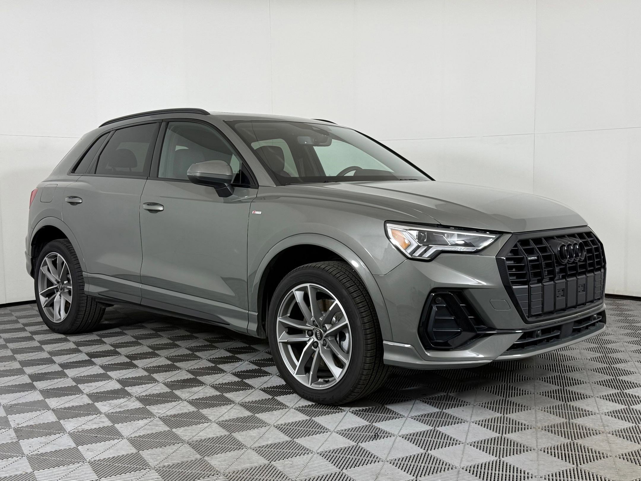New 2025 Audi Q3 2.0T Premium image 7