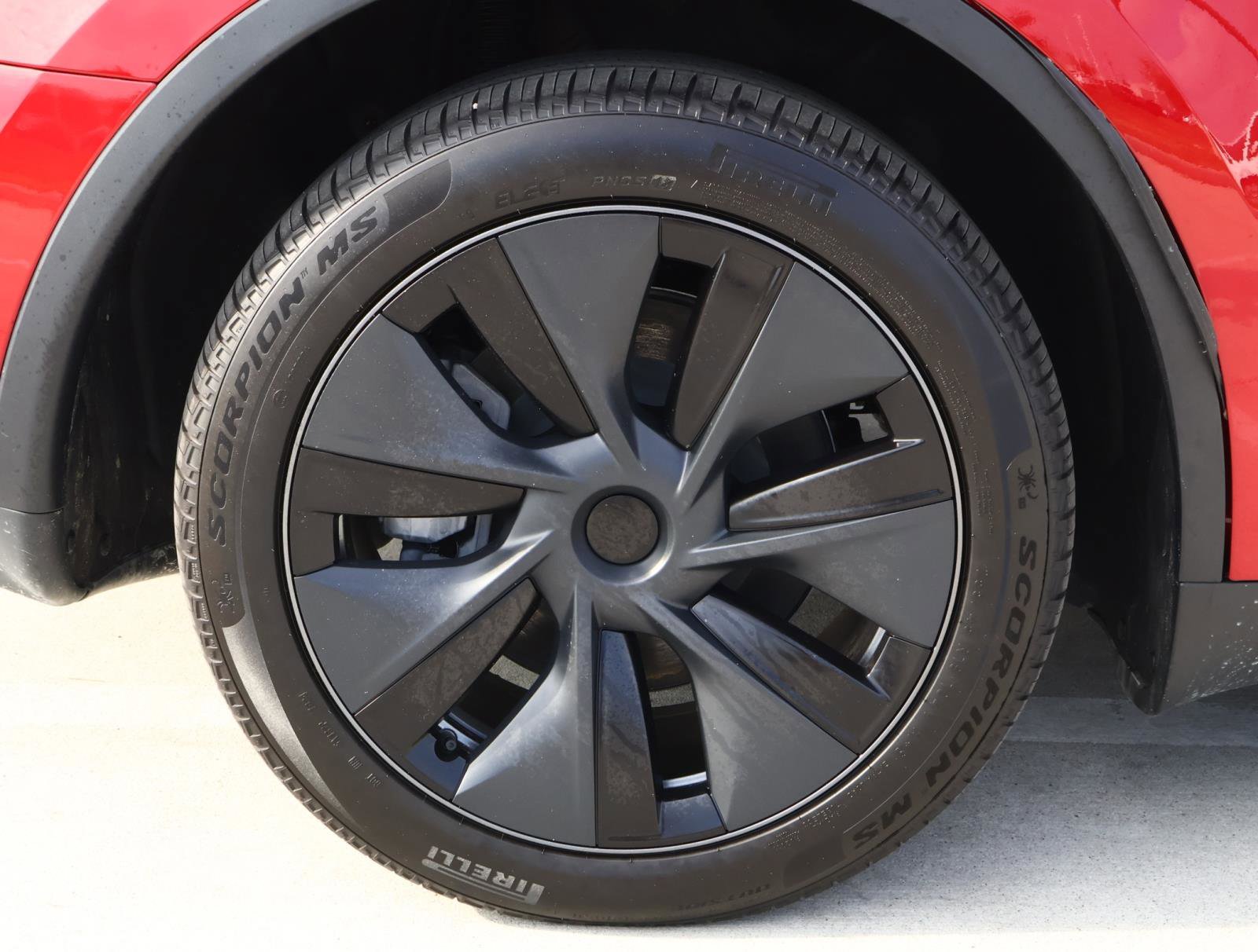 Used 2024 Tesla Model Y Long Range image 8