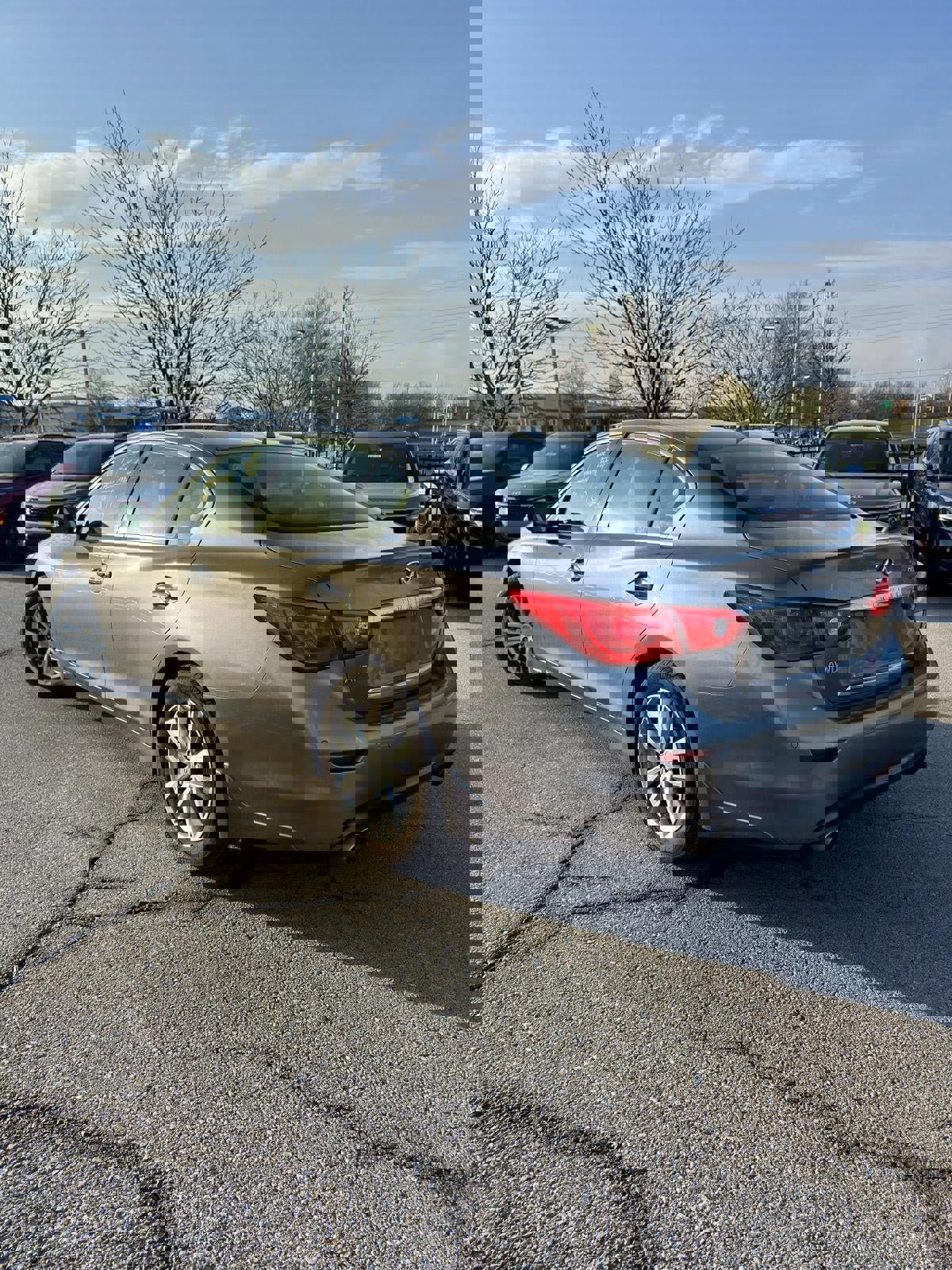 Used 2016 INFINITI Q50 Premium w/ Driver Assistance Package image 3