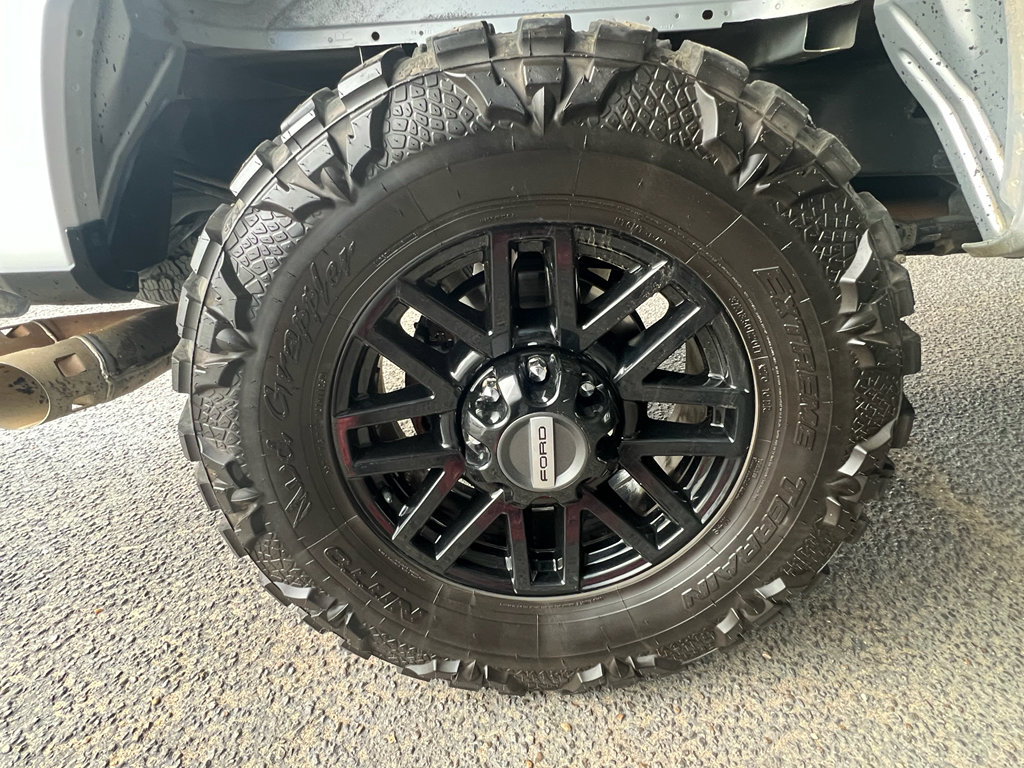 Used 2017 Ford F250 Lariat w/ Lariat Ultimate Package image 10