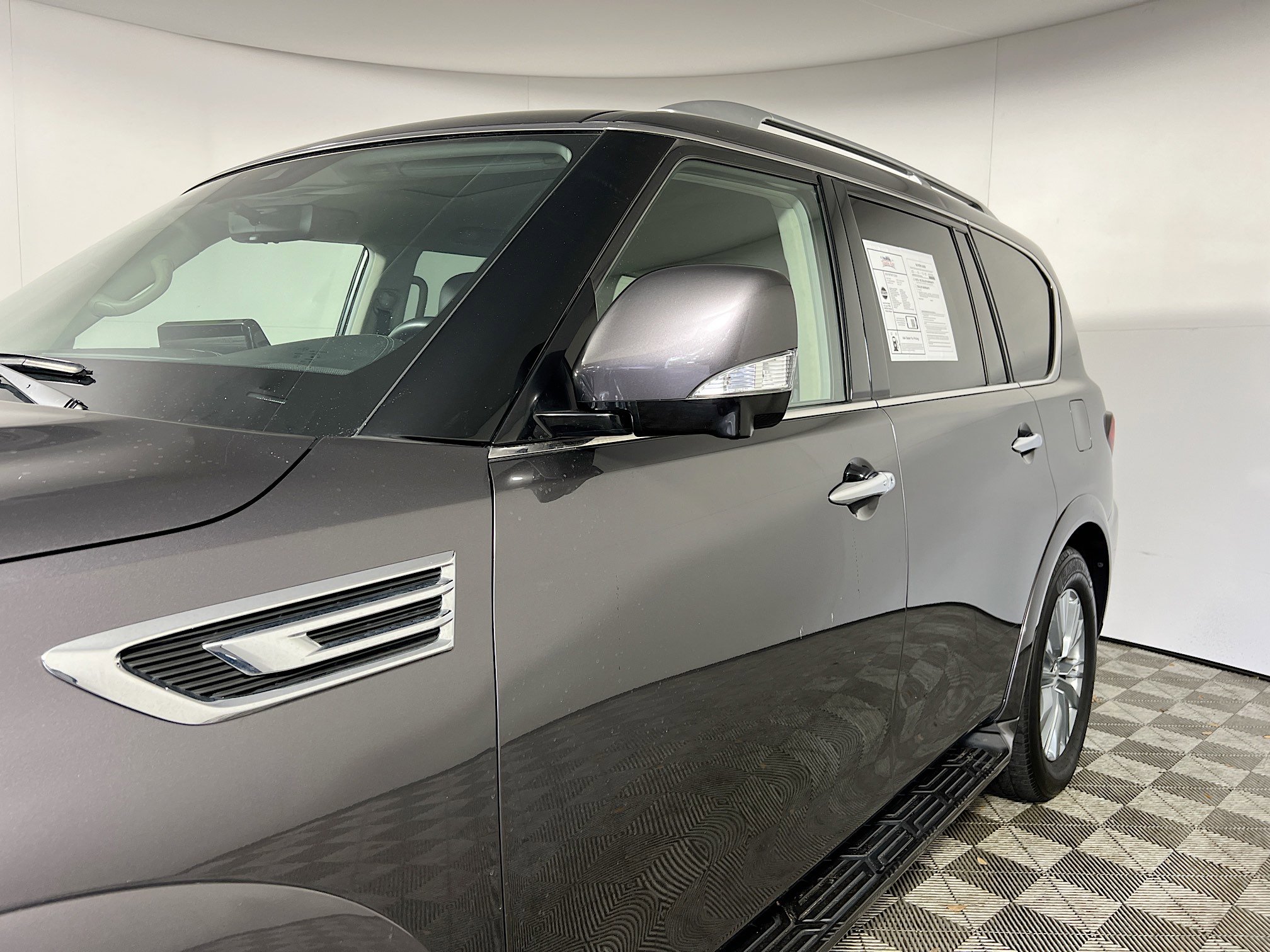 Used 2024 INFINITI QX80 Luxe image 13