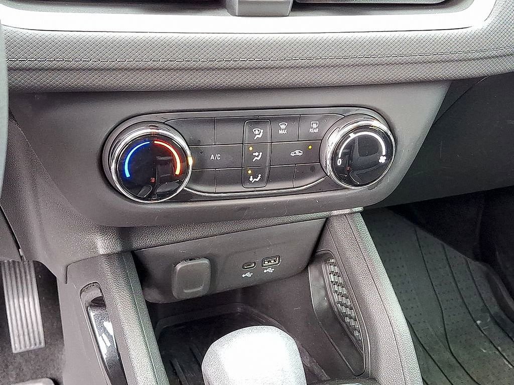 Used 2024 Chevrolet TrailBlazer LS w/ LS Convenience Package FWD image 12