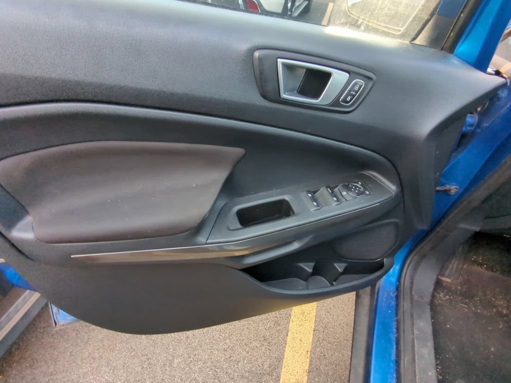 Used 2018 Ford EcoSport SE w/ SE Convenience Package FWD image 8