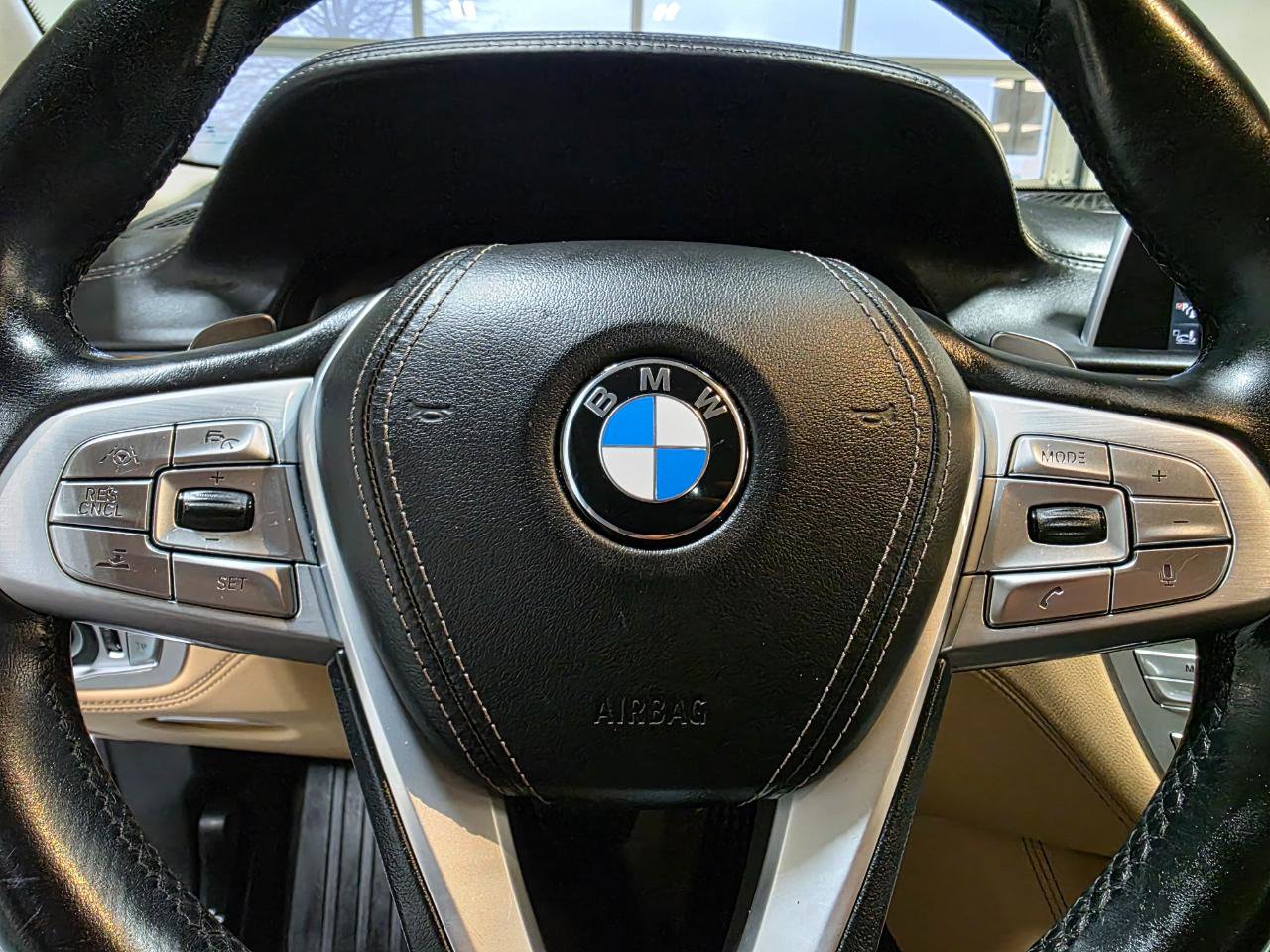 Used 2017 BMW 740i xDrive image 29