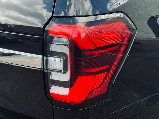 Used 2024 Ford Expedition Limited image 7