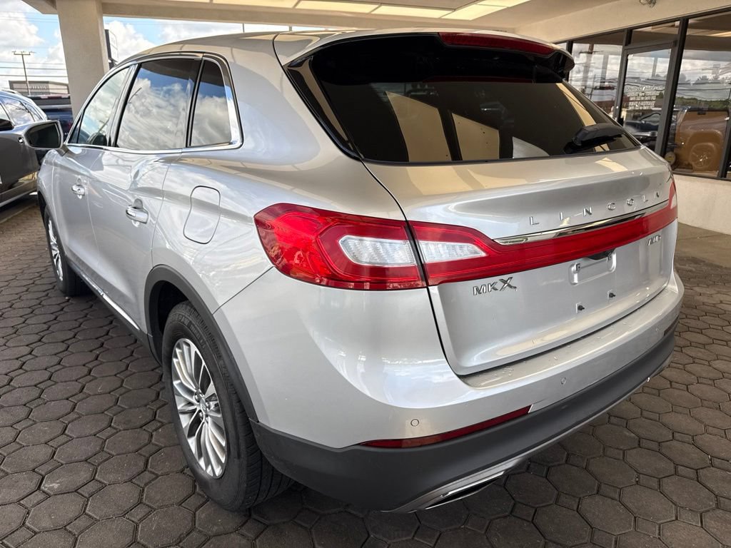 Used 2018 Lincoln MKX Select w/ Select Plus Package AWD/4WD image 7