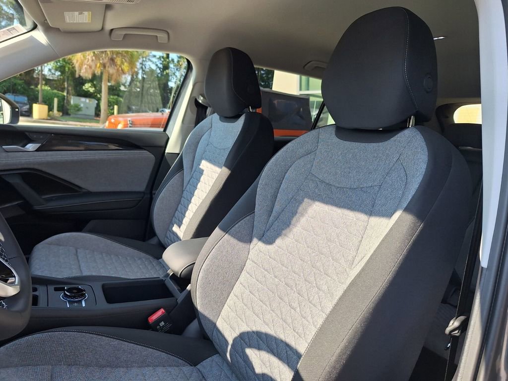 New 2025 Volkswagen Tiguan S image 11