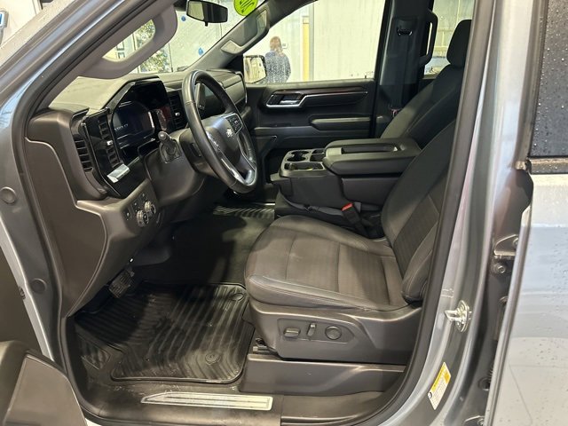 Used 2025 Chevrolet Silverado 1500 LT image 8