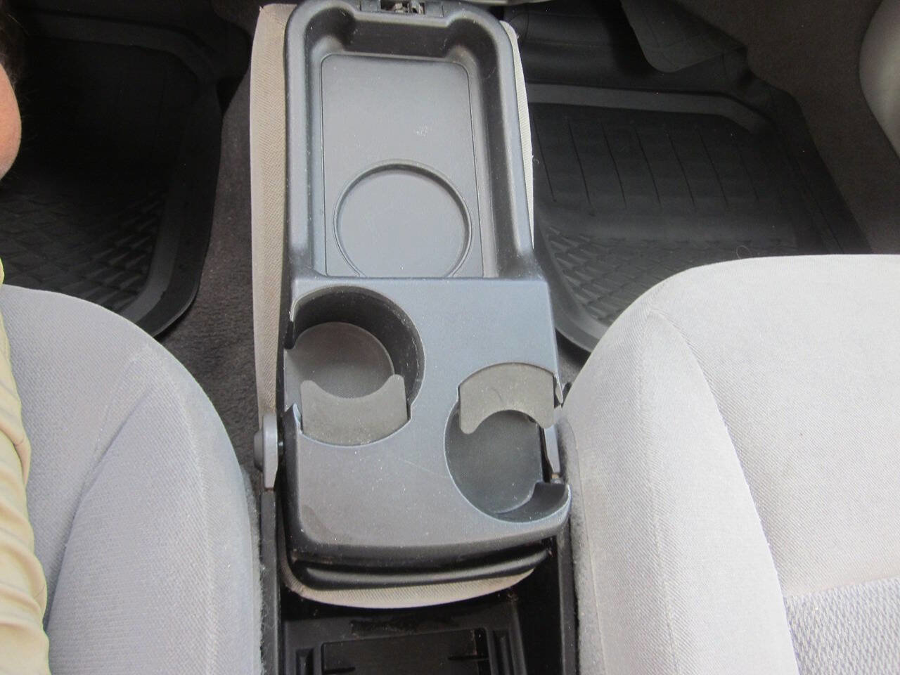 Used 2005 Ford Taurus SE FWD image 27