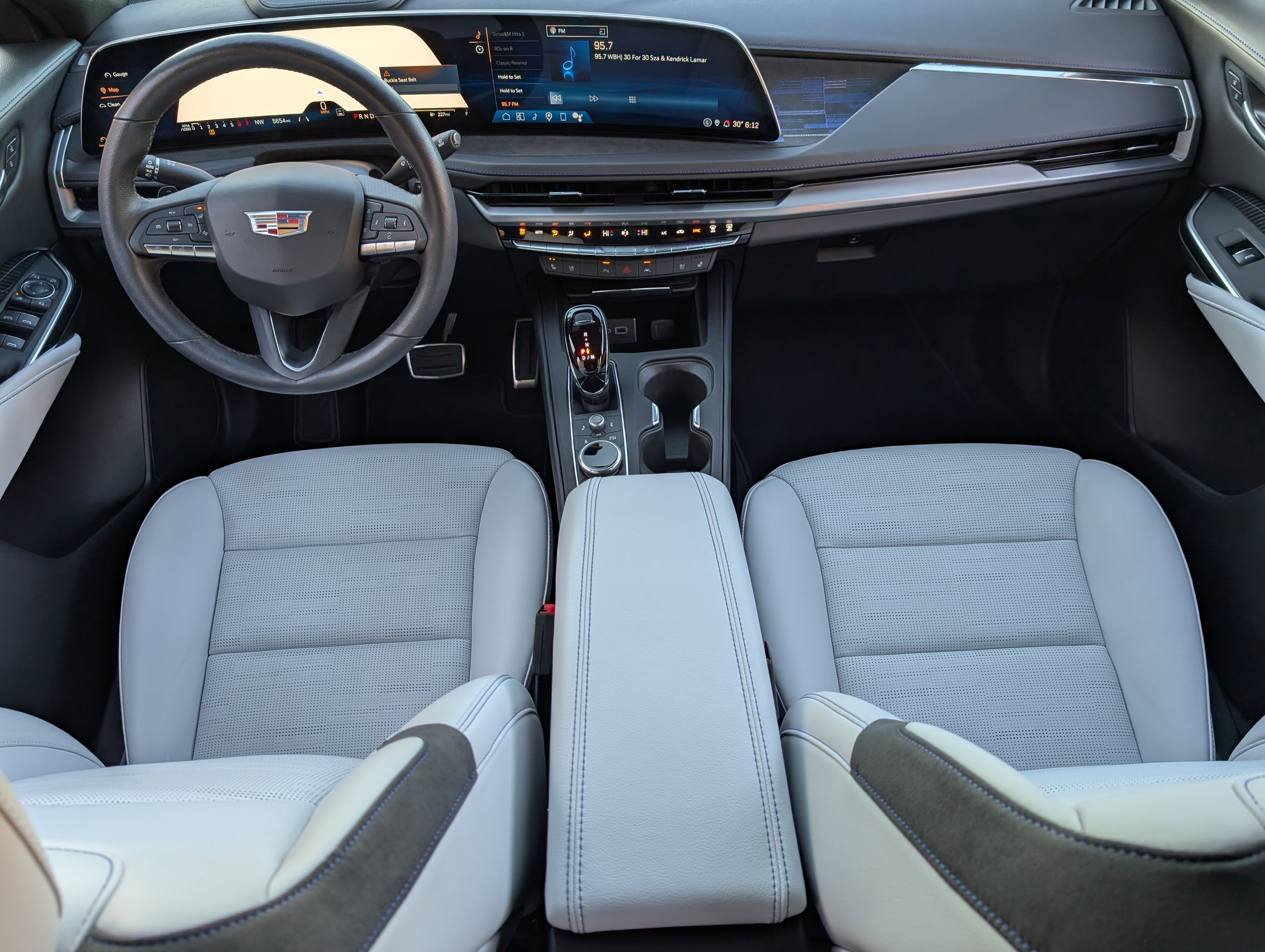 Used 2024 Cadillac XT4 Sport image 22