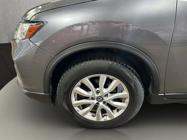 Used 2018 Nissan Rogue SV AWD/4WD image 12