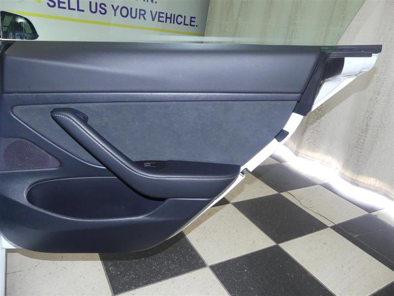 Used 2021 Tesla Model 3 Standard Range Plus image 25