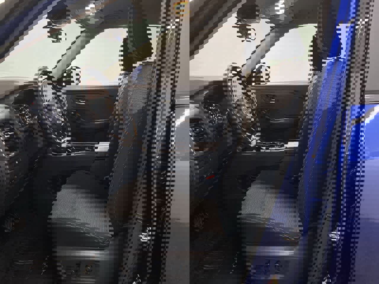 Used 2023 Nissan Rogue SV image 13