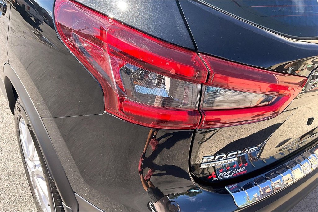 Used 2022 Nissan Rogue Sport SV AWD/4WD image 28