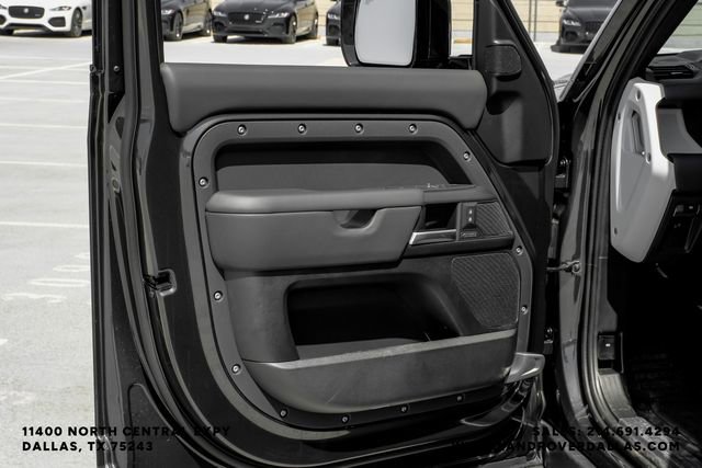 New 2026 Land Rover Defender 130 X-Dynamic SE AWD/4WD image 47