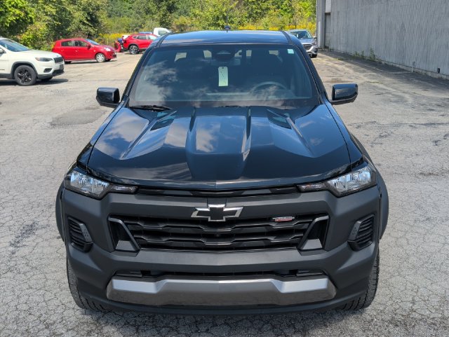 Used 2023 Chevrolet Colorado Trail Boss w/ Technology Package AWD/4WD image 28