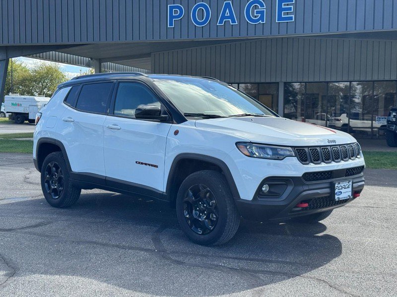 Used 2023 Jeep Compass Trailhawk image 1