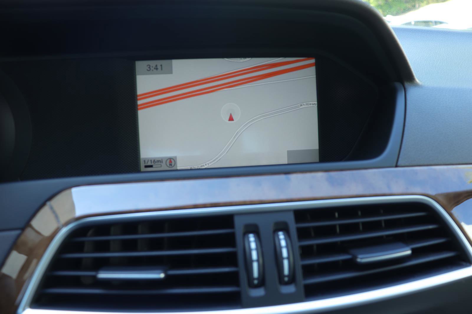 Used 2013 Mercedes-Benz C 250 Luxury image 27